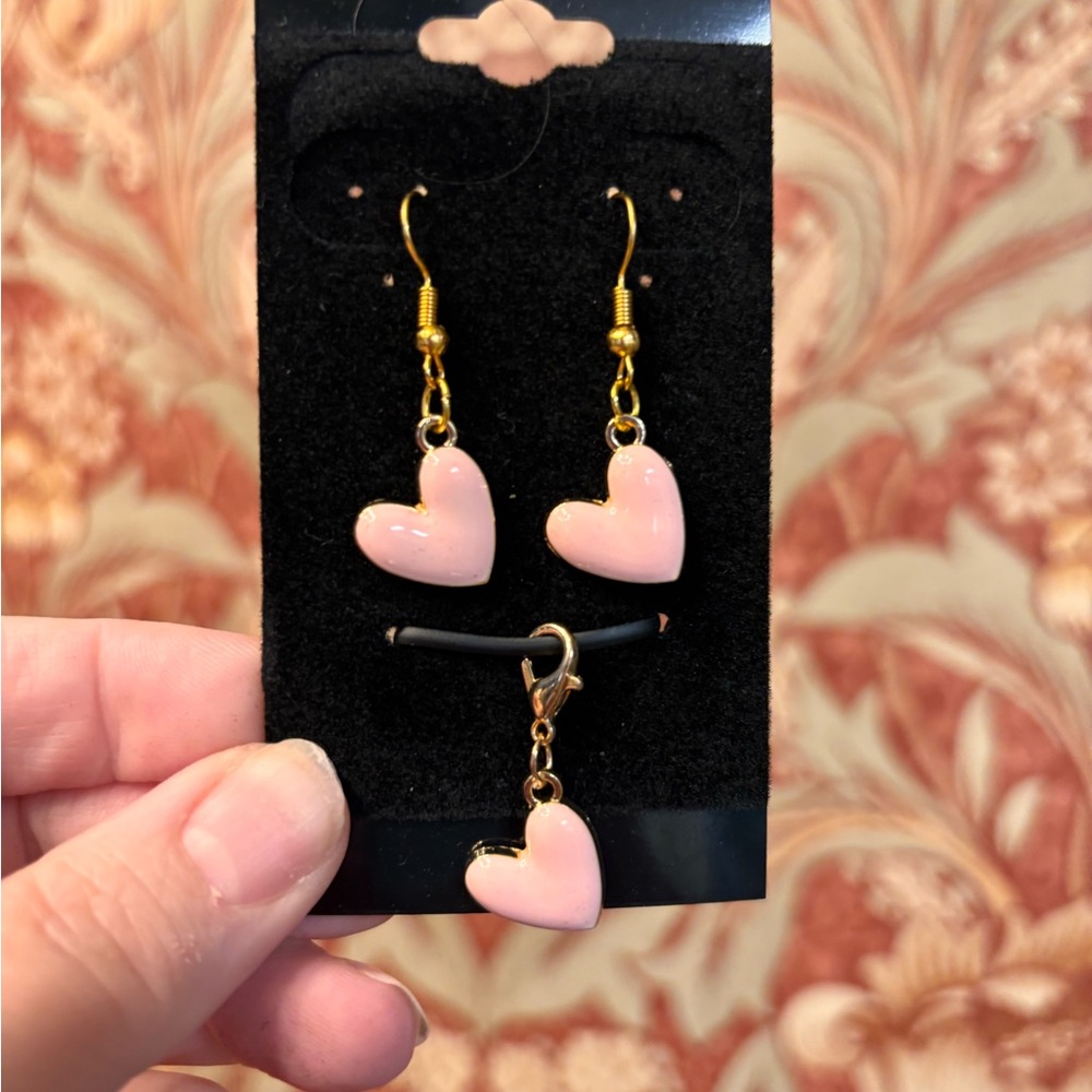 New 3pc set Gold and Pink Heart Earrings w matching charm